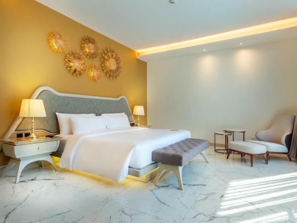 Phukalini Luxury Pool Villa & Onsen-SHA Plus Certified : photo 3 de la chambre 4 bedrooms jacuzzi pool villa