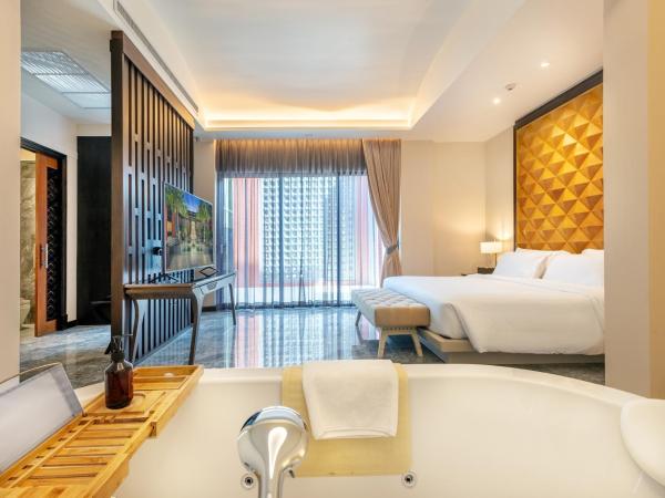 Phukalini Luxury Pool Villa & Onsen-SHA Plus Certified : photo 1 de la chambre jacuzzi de luxe