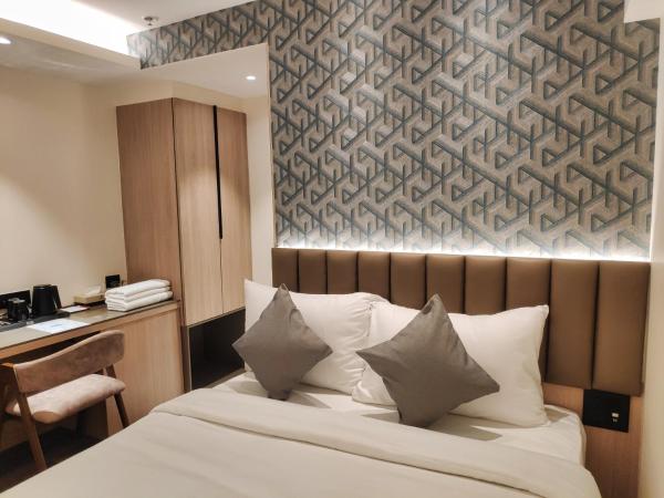 Maxxvalue Hotel MIDC - Andheri : photo 6 de la chambre chambre lit king-size supérieure