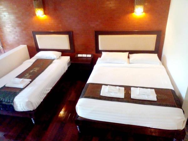 Saensukkho Green Hotel & Resort : photo 2 de la chambre chambre triple deluxe
