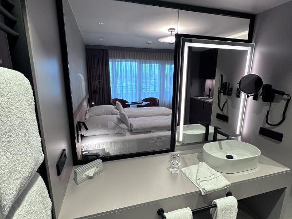 Apartment-Hotel Hamburg Mitte : photo 8 de la chambre chambre double deluxe avec balcon