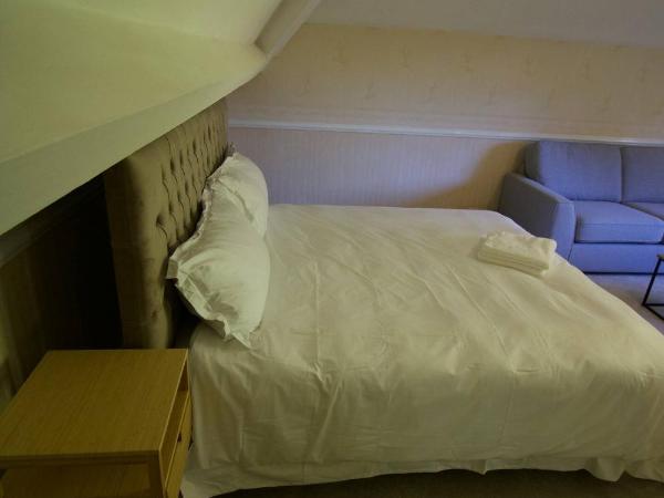 Mossley Hill Retreat : photo 10 de la chambre chambre familiale - vue sur jardin