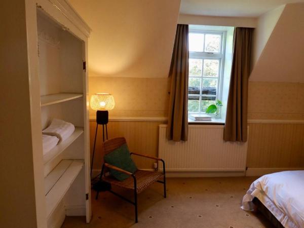 Mossley Hill Retreat : photo 2 de la chambre chambre double - vue sur jardin