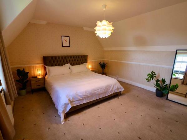 Mossley Hill Retreat : photo 4 de la chambre chambre double - vue sur jardin