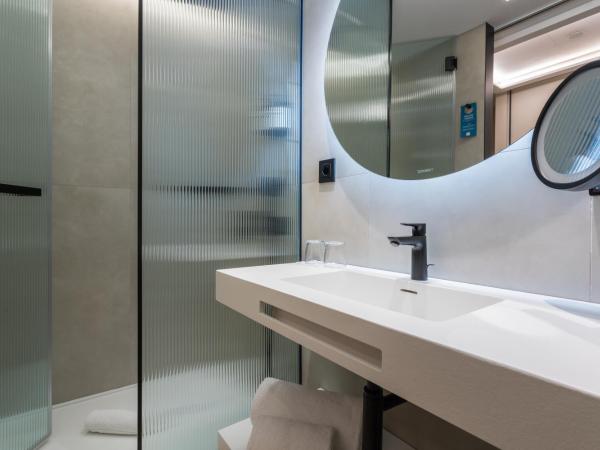 Royal Ramblas : photo 6 de la chambre chambre nouveau design - vue sur ramblas