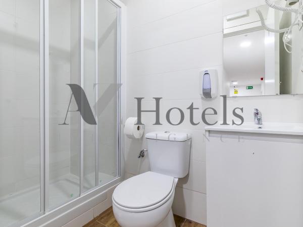 AYZ Luis Cabrera-Auto check-in property : photo 7 de la chambre chambre simple avec salle de bains commune