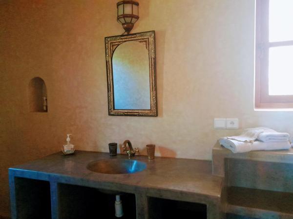 Riad Mamy Wababi : photo 3 de la chambre chambre double avec salle de bains privative extérieure