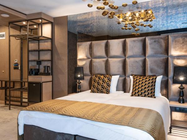 Art Suites Luxury Hotel : photo 9 de la chambre grande suite avec jacuzzi