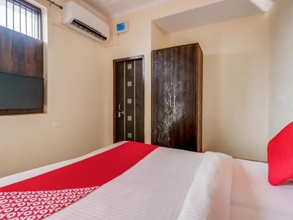 OYO Flagship Hotel Sapphire Near Omaxe Gurgaon Mall : photo 9 de la chambre chambre triple classique