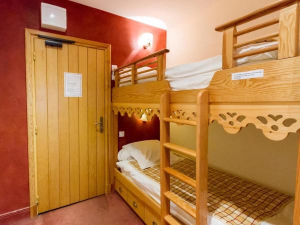 Hôtel Le Bois Joli : photo 7 de la chambre chambre quadruple supérieure