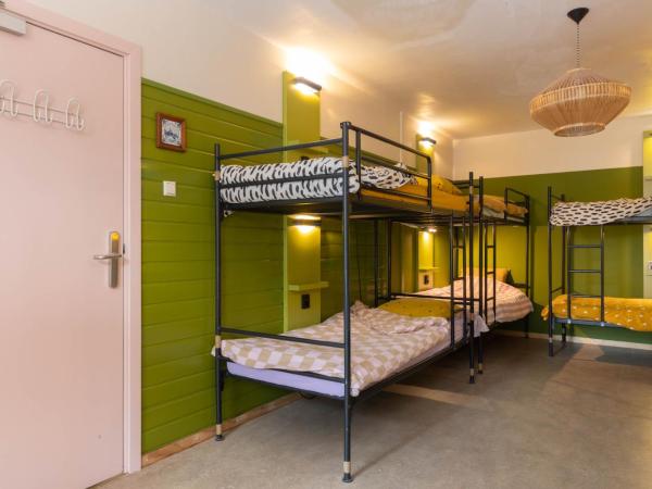 Hostel Ani&Haakien : photo 3 de la chambre lits superposés dans dortoir mixte de 12 lits