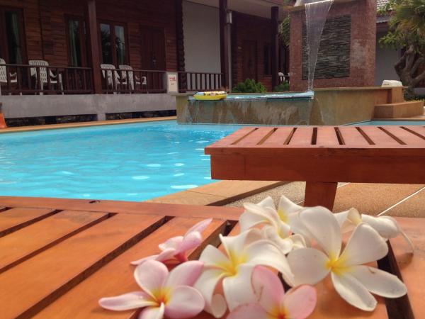Khum Laanta Resort - SHA Extra Plus : photo 7 de la chambre chambre double deluxe - vue sur piscine