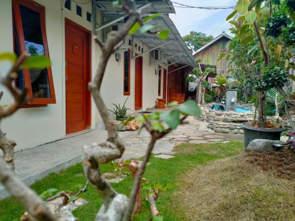 LAISSYA GUEST HOUSE YOGYAKARTA : photo 7 de la chambre chambre lit king-size standard