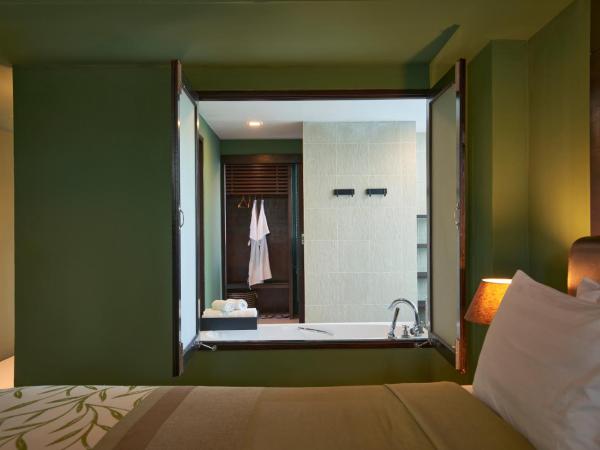 The Bihai Hua Hin : photo 2 de la chambre suite avec balcon