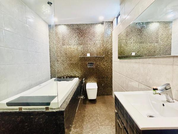 Hotel Gold Souk - Karol Bagh : photo 9 de la chambre suite supérieure lit king-size