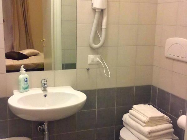 Bella Cagliari B&B : photo 4 de la chambre chambre double deluxe