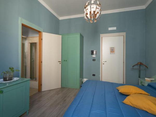 Ostello degli Elefanti : photo 6 de la chambre chambre double ou lits jumeaux avec salle de bains privative