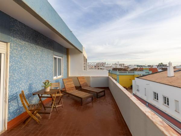 Faro Guest Apartments : photo 1 de la chambre studio lit queen-size de luxe