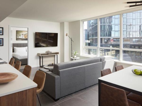Level Seattle Downtown South Lake Union : photo 1 de la chambre suite 2 chambres sky