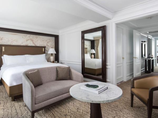 The Ritz-Carlton New York, Central Park : photo 4 de la chambre suite avec accès au salon club - vue sur avenue