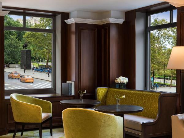 The Ritz-Carlton New York, Central Park : photo 6 de la chambre grande suite avec accès au salon club - vue sur parc