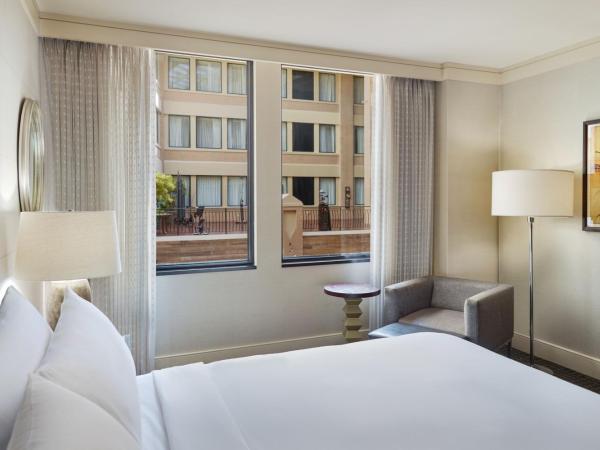 Renaissance New Orleans Arts Warehouse District Hotel : photo 8 de la chambre chambre exécutive