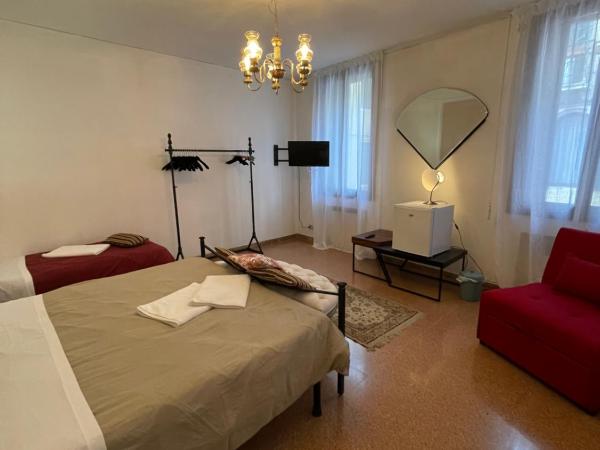 Lions Venice Guest house : photo 2 de la chambre chambre triple de luxe