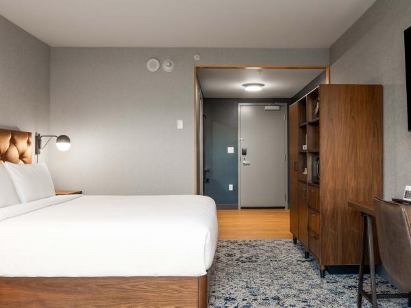 Four Points by Sheraton Kelowna Airport : photo 3 de la chambre premium 1 king