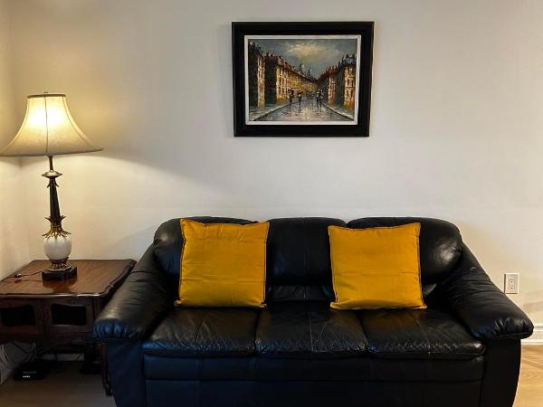 Premium home with Garden view, private parking : photo 9 de la chambre chambre double - vue sur jardin