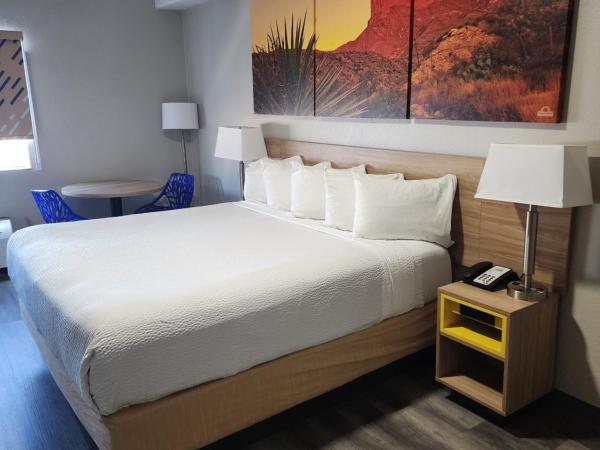 Days Inn & Suites by Wyndham Tucson/Marana : photo 8 de la chambre suite studio lit king-size - non-fumeurs