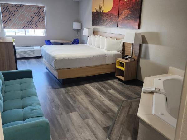 Days Inn & Suites by Wyndham Tucson/Marana : photo 2 de la chambre suite studio lit king-size - non-fumeurs