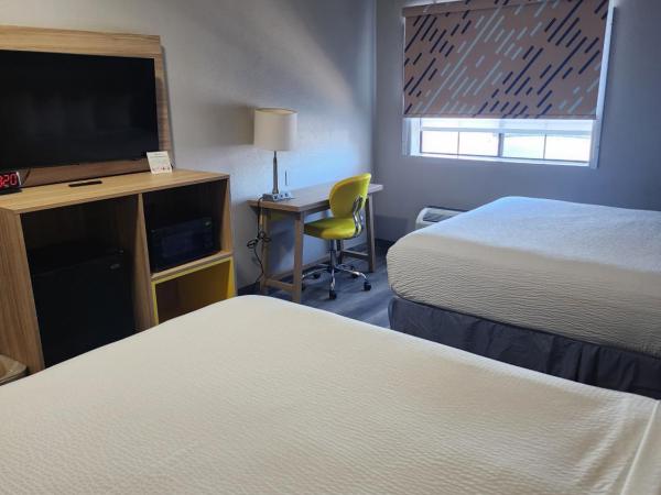 Days Inn & Suites by Wyndham Tucson/Marana : photo 4 de la chambre chambre 2 lits queen-size - non-fumeurs