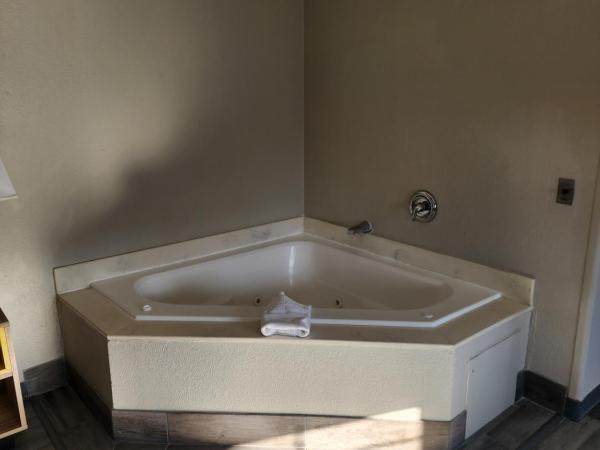 Days Inn & Suites by Wyndham Tucson/Marana : photo 4 de la chambre suite lit king-size deluxe - non-fumeurs