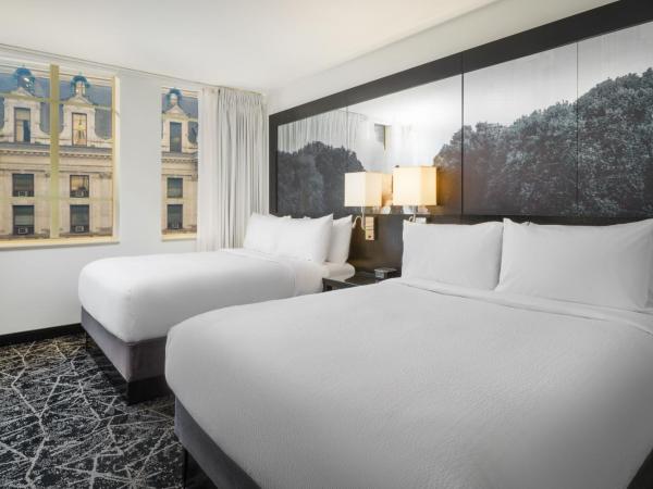 Residence Inn by Marriott Philadelphia Center City : photo 1 de la chambre studio queen avec 2 lits queen-size et un canapé-lit