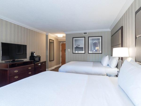 Sandman Signature Edmonton Downtown Hotel : photo 2 de la chambre chambre deluxe avec 2 lits doubles - Étages intermédiaires