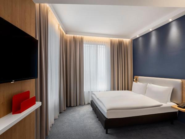 Holiday Inn Express Munich City West, an IHG Hotel : photo 7 de la chambre chambre standard lit queen-size