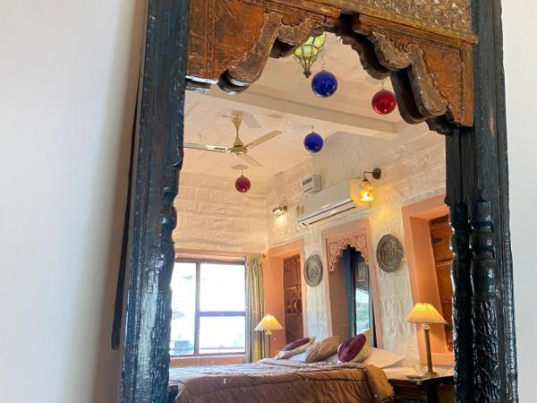 Shahi Guest House : photo 5 de la chambre suite shahi