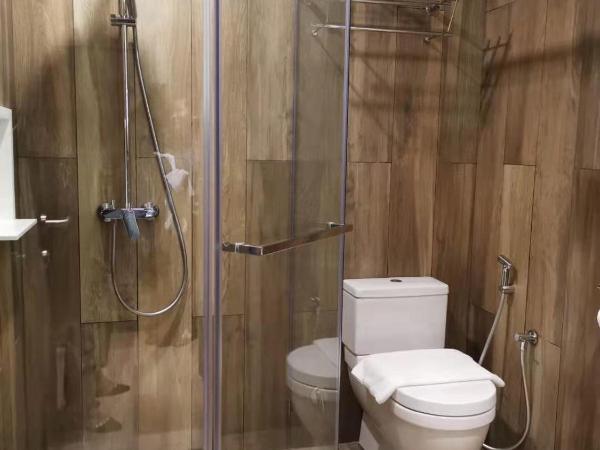 King Park Hotel Kota Kinabalu : photo 1 de la chambre chambre lits jumeaux premier