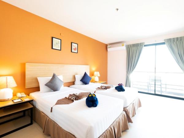 Vogue Pattaya Hotel : photo 1 de la chambre chambre lits jumeaux supérieure