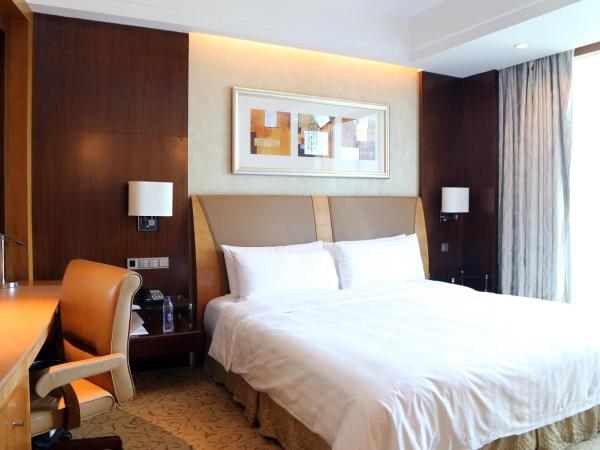 Pudong Shangri-La, Shanghai : photo 3 de la chambre chambre lit king-size exécutive