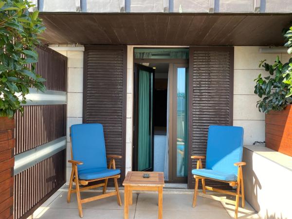 DoubleTree By Hilton Istanbul - Old Town : photo 4 de la chambre chambre king de luxe avec terrasse