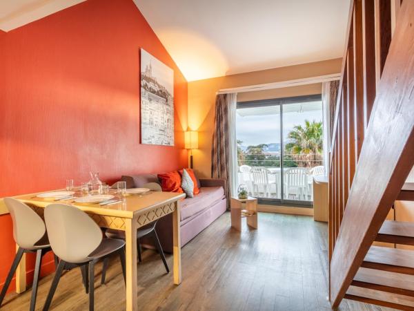 Zenitude Comfort Aparthotel Marseille Prado : photo 5 de la chambre studio familial en duplex