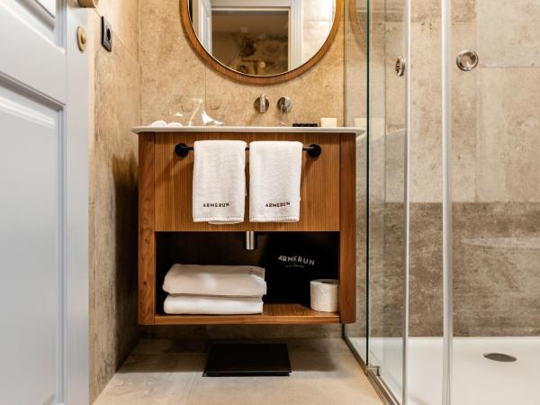 Armerun Heritage Hotel & Residences : photo 8 de la chambre chambre double ou lits jumeaux deluxe - vue sur mer