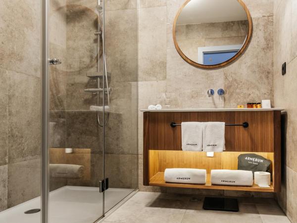 Armerun Heritage Hotel & Residences : photo 3 de la chambre chambre double ou lits jumeaux deluxe - vue sur mer