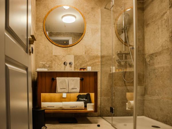 Armerun Heritage Hotel & Residences : photo 1 de la chambre chambre double ou lits jumeaux deluxe avec balcon