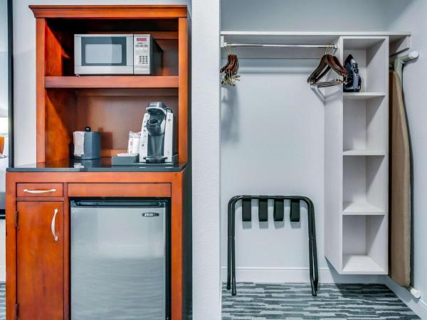 Hilton Garden Inn Louisville-Northeast : photo 1 de la chambre chambre lit king-size