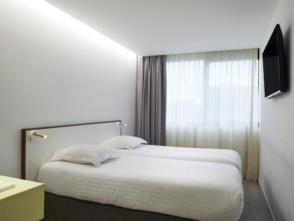 Hotel-Restaurant Isidore Nice Ouest : photo 2 de la chambre chambre lits jumeaux