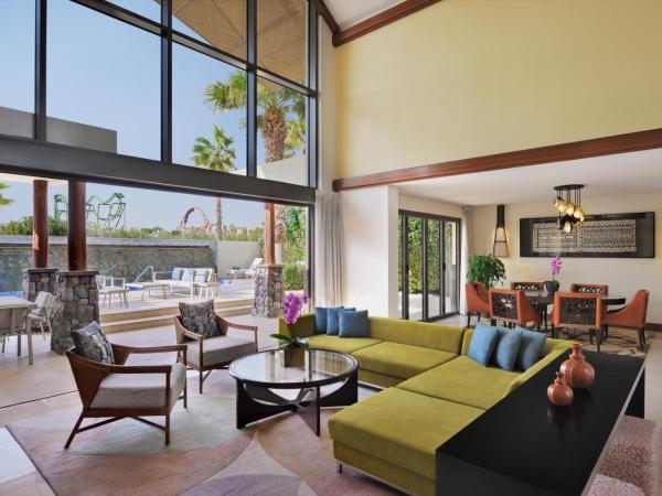 Lapita, Dubai Parks and Resorts, Autograph Collection : photo 2 de la chambre villa with theme park access, 3 bedroom villa, balcony (complimentary beach access to sheraton jbr and shuttle to moe & dubai mall)