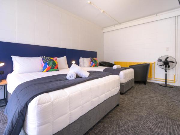 Urban Lounge Sleepery : photo 5 de la chambre chambre triple - vue sur la piscine