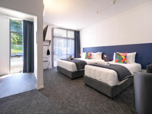 Urban Lounge Sleepery : photo 2 de la chambre chambre triple - vue sur la piscine